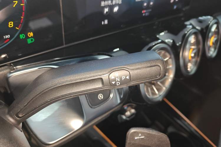 Used Mercedes-Benz GLB 2021 GLB 200 4MATIC
