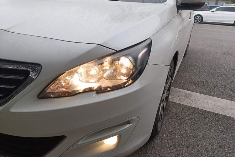 Used Peugeot 408 2014 1.8L Automatic Luxury Edition
