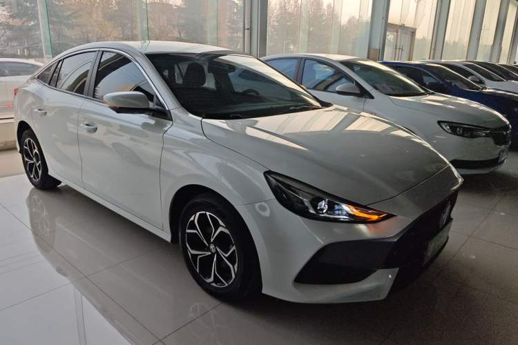 Used MG 5 2023 180 DVVT CVT Luxury Edition
