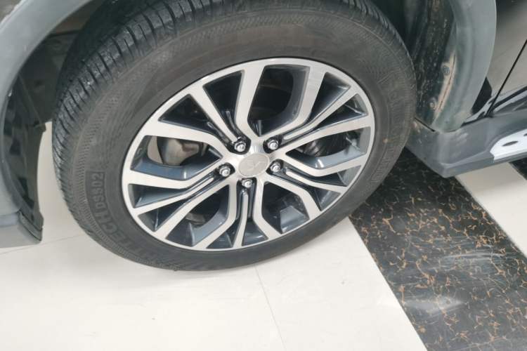 Used Mitsubishi Outlander 2018 2.0L Two-Wheel-Drive Jiale Edition 7-Seater
