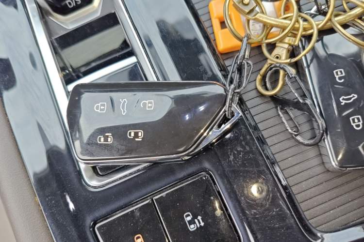 Used Volkswagen Viloran 2024 330TSI Luxury Edition