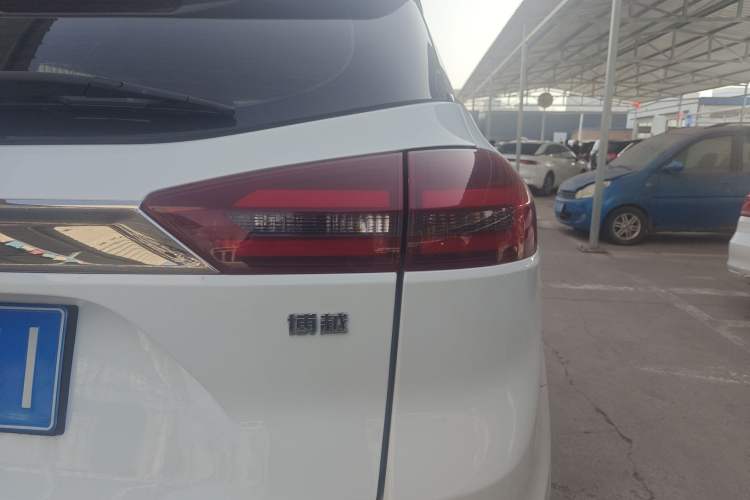 Used Geely Auto Emgrand X7 Sport 2018 1.8TD Automatic Two-Wheel Drive Smart Connect 4G Internet Edition