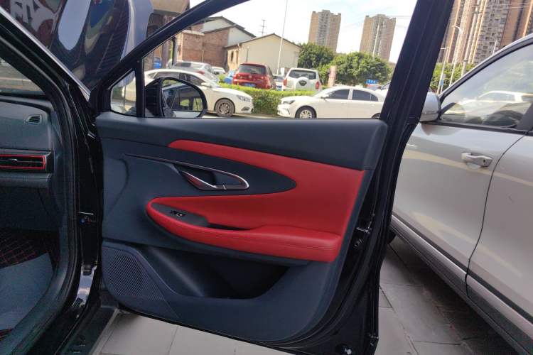 Used Changan UNI-T 2020 1.5T Prestige Version
