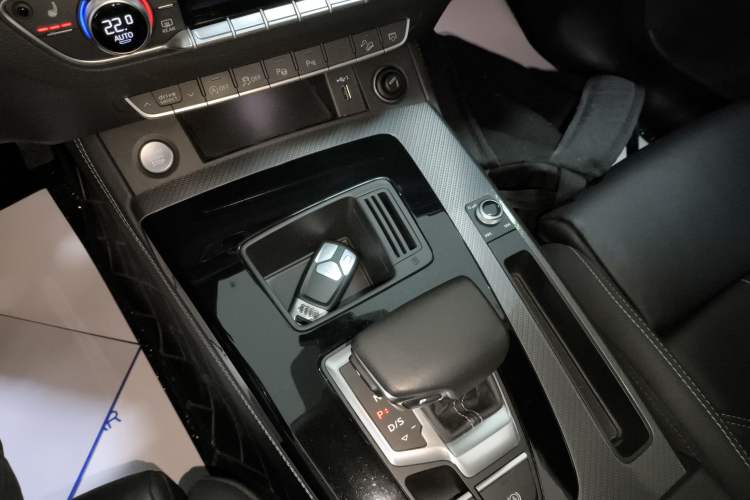 Used Audi Q5L 2022 40T Luxury Dynamic Model