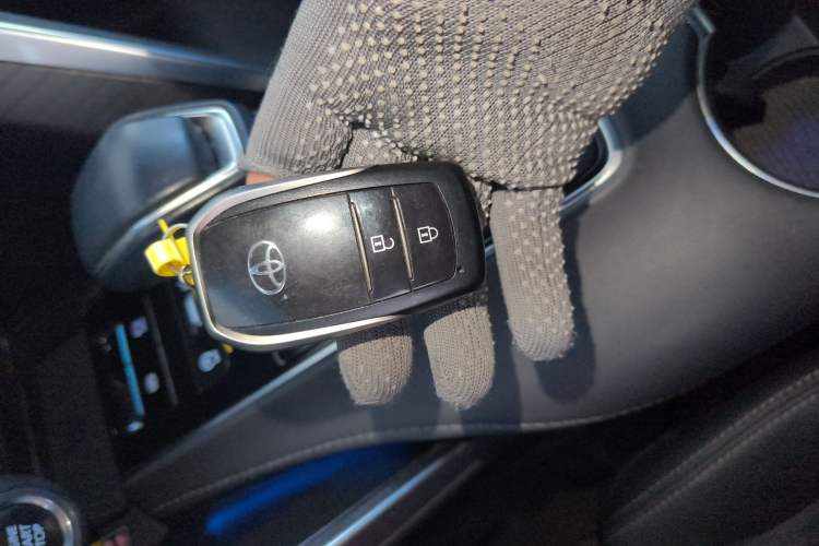 Used Toyota Harrier 2023 2.0L CVT Two-Wheel Drive Deluxe Edition
