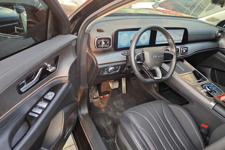 Used Chery Tiggo 9 2025 2.0T Dual-Clutch Two-Wheel Drive Black Samurai Edition 5 Seats