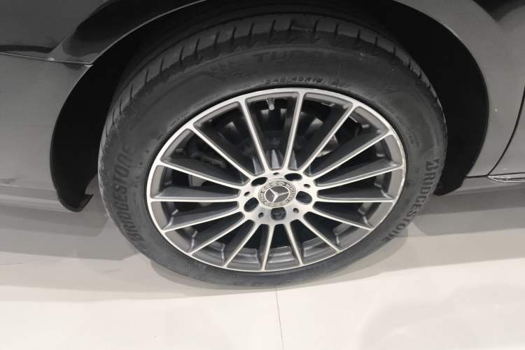 Used Mercedes-Benz E-Class 2022 Second Facelift E 260 L
