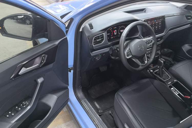 Used Volkswagen Tharu 2025 NewRui 300TSI Prestige Edition
