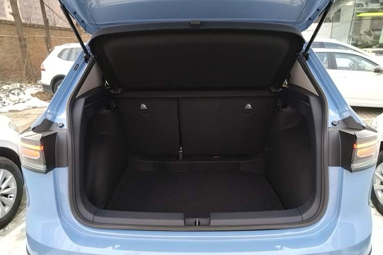 Used Volkswagen Tharu 2025 NewRui 300TSI Prestige Edition