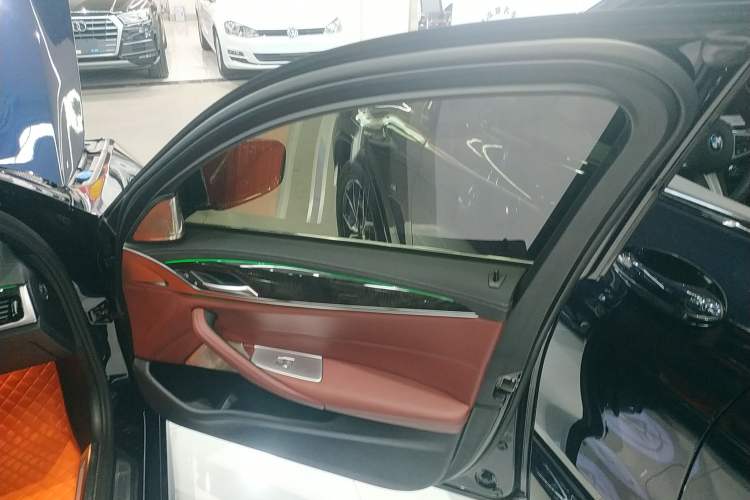 Used BMW 5 Series 2020 530Li Leading Model M Sport Package
