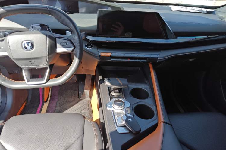 Used Changan UNI-V 2022 1.5T Smart Navigation Version
