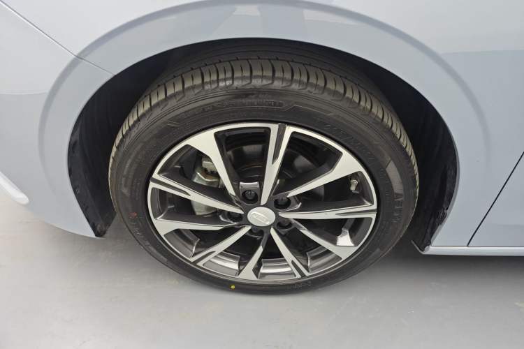 Used Geely Auto Emgrand 2025 4th Generation 1.5L CVT Luxury Version