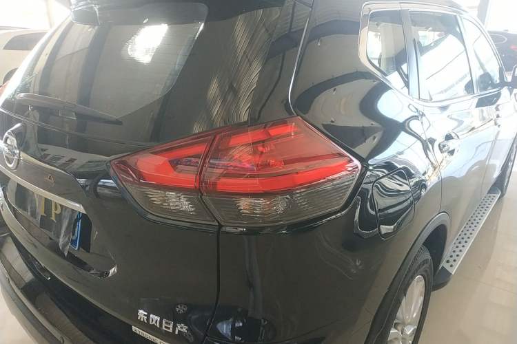 Used Nissan X-Trail 2019 2.0L CVT Smart Connect Comfort Edition 2WD
