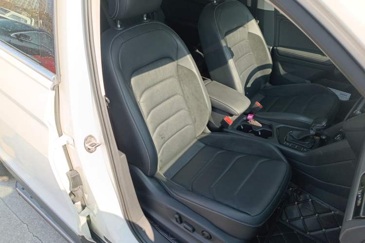 Used Volkswagen Tiguan L 2017 330TSI Automatic Two-Wheel Drive Luxury Edition
