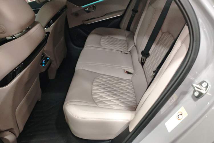 Used BYD Han 2025 DM-i Intelligent Driving Edition 125KM LiDAR Flagship Model
