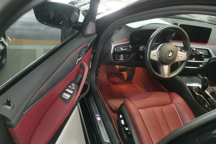 Used BMW 5 Series 2023 530Li Luxury Edition M Sport Package
