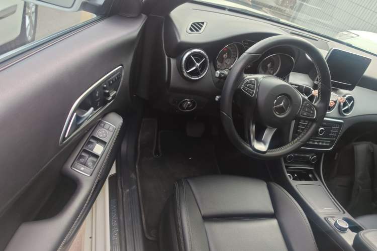 Used Mercedes-Benz CLA 2015 CLA 200
