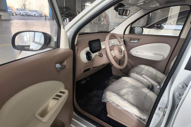 Used Wuling Hongguang MINIEV 2025 Four-Door Version Advanced Edition
