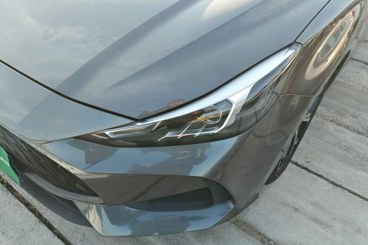 Used MG 5 2021 180 DVVT CVT Youth Luxury Edition
