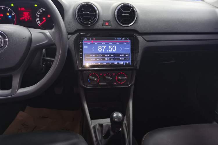 Used Volkswagen Jetta 2017 1.4L Manual Fashion Edition
