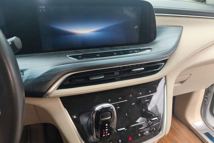 Used Buick GL8 2023 ES Lu Zun Deluxe Model
