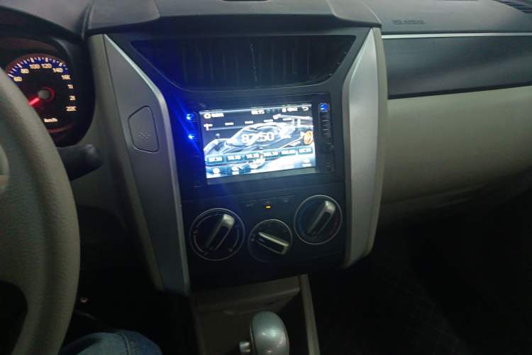 Used Venucia D50 2015 1.6L Automatic Fashion Edition
