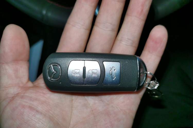 Used Mazda Atenza 2014 2.5L Blue Sky Prestige Edition
