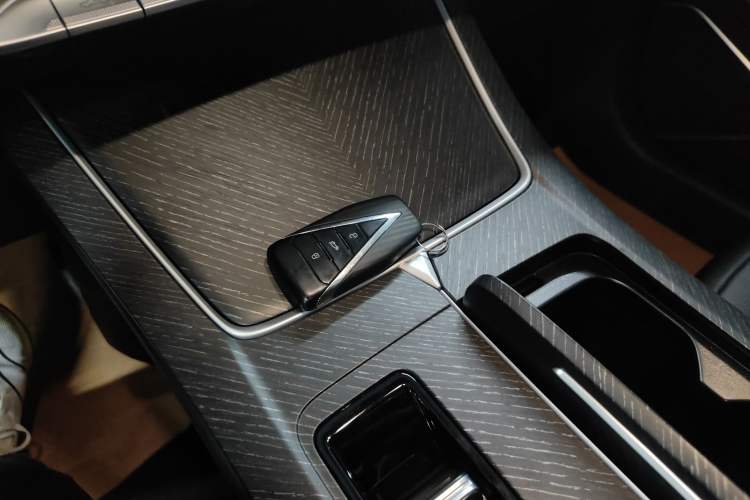 Used Venucia V DD-i 2023 110 km iE Version