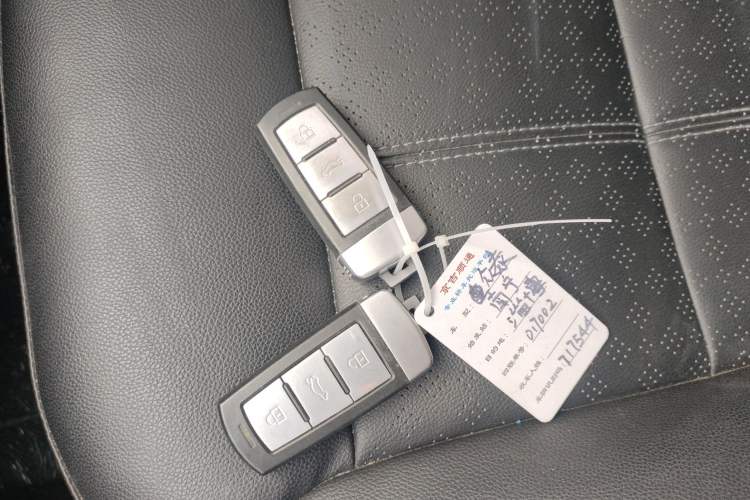 Used Zotye T700 2017 1.8T Dual-Clutch Luxury Model
