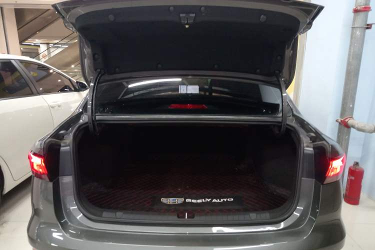 Used Geely Auto Emgrand 2023 4th Generation Champion Edition 1.5L CVT Prestige Model
