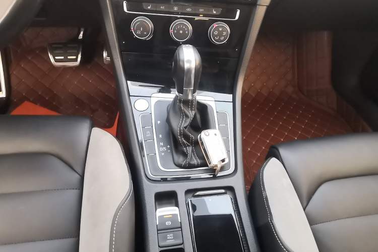 Used Volkswagen Golf 2019 280TSI DSG R-Line China VI Standard
