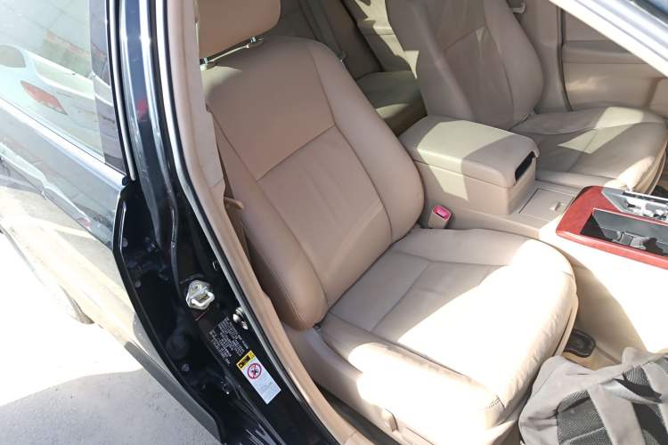 Used Toyota Camry 2012 2.5G Luxury Edition
