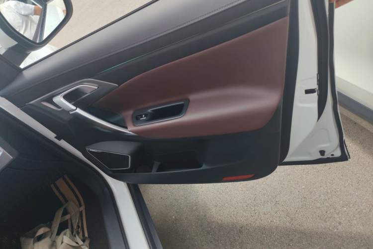 Used Geely Auto Emgrand X7 Sport 2022 1.8TD DCT Zhiya Trim
