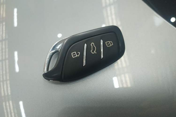 Used Roewe D7 2025 DMH 125km World Champion Excellence Edition