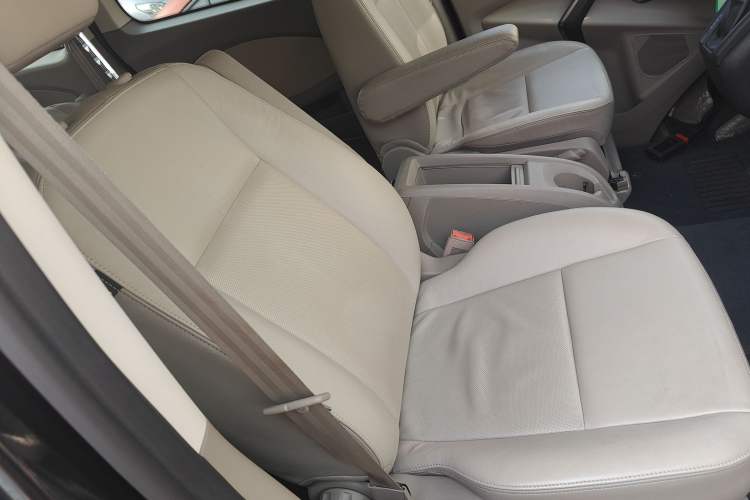 Used Ford Tourneo Custom 2017 2.0T Automatic Elite Version
