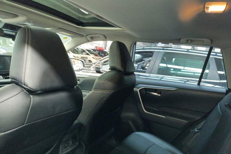 Used Toyota RAV4 2020 2.0L CVT Two-Wheel Drive Fashion Edition
