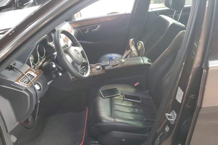 Used Mercedes-Benz E-Class 2014 Facelifted E 260 L Luxury Edition
