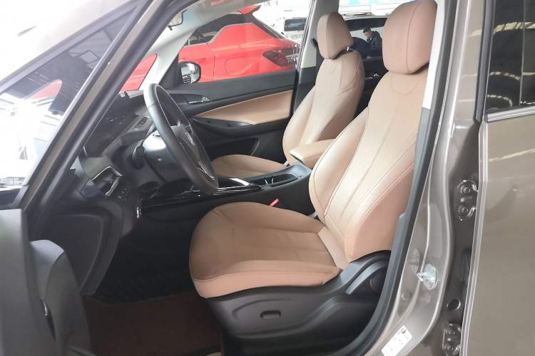 Used Buick GL6 2021 323T Mild Hybrid Connect Prestige Model
