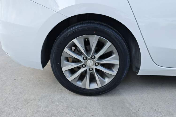 Used Buick GL6 2019 18T 6-Seater Connected Luxury Version China VI Standard
