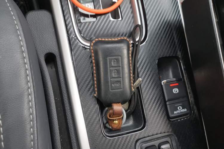 Used Mitsubishi Outlander 2019 2.0L Two-Wheel Drive Comfort Edition 5 Seats China V Standard