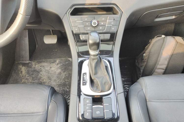 Used MG GS 2015 2.0TGI TST Luxury Edition
