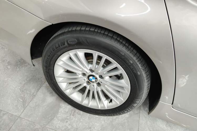 Used BMW 5 Series 2014 525Li Leading Model