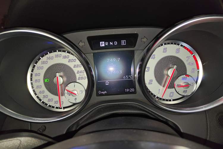 Used Mercedes-Benz SLK-Class 2011 SLK 200 Fashion Model
