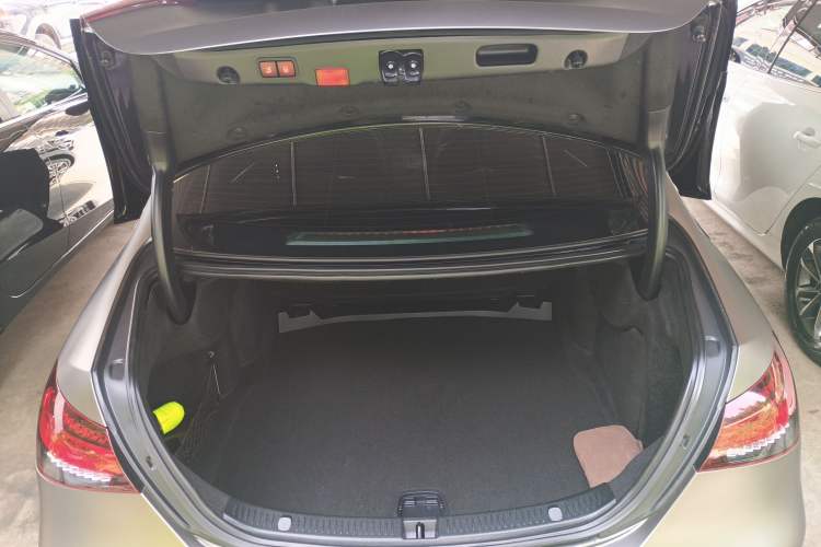 Used Mercedes-Benz E-Class 2021 Facelift E 260 L Sport Edition
