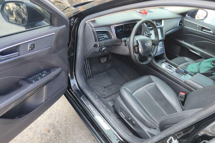 Used Ford Taurus 2015 EcoBoost 245 Luxury Model