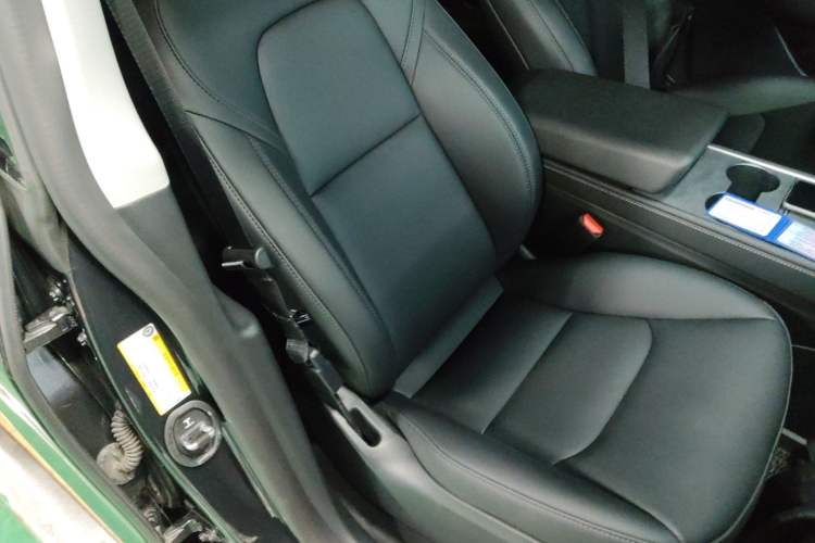 Used Tesla Model Y 2023 Rear-Wheel-Drive Version
