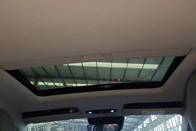 Used  L6 2025 EM-i 140km Starship Edition