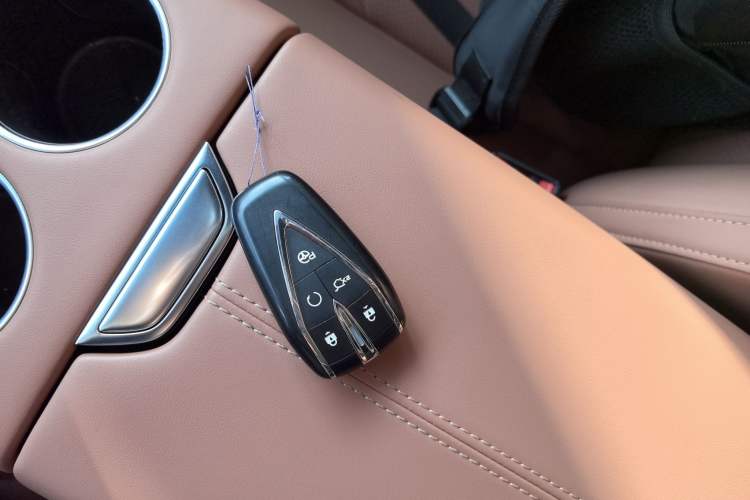 Used Changan UNI-Z New Energy 2024 Blue Whale Smart Electric iDD 125km Excellence Model