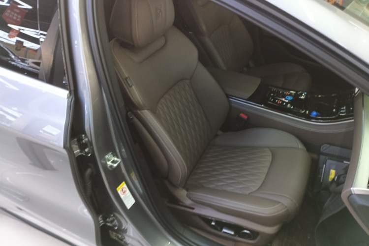 Used BYD Han 2024 DM-i Glory Edition 121KM Prestige Model
