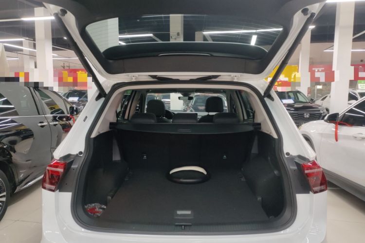 Used Volkswagen Tiguan L 2023 330TSI Automatic Two-Wheel Drive R-Line Enjoyment Edition